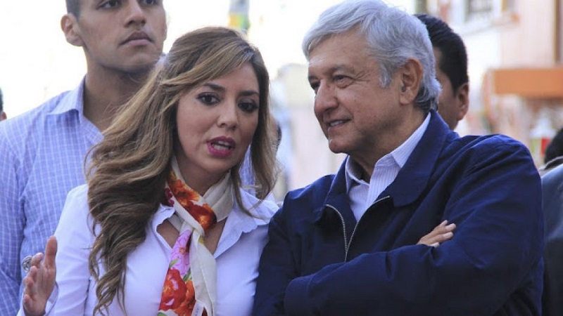 Dulce María Silva Hernández y Andrés Manuel López Obrador Foto: Archivo.