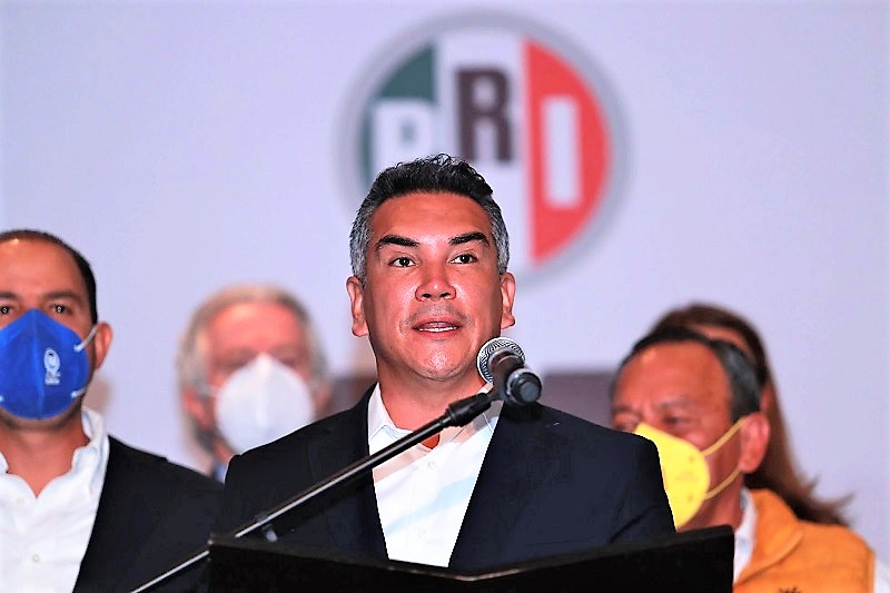 El presidente del PRI, Alejandro Moreno, durante una conferencia de prensa. CARLOS RAMÍREZ / EFE