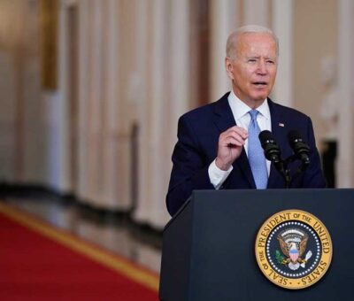 Asegura Biden que era tiempo de terminar la guerra contra los talibanes. Associated Press.