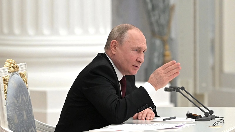 Vladímir Putin este lunes durante el Consejo de Seguridad ruso en Moscú. Foto: EUROPA PRESS