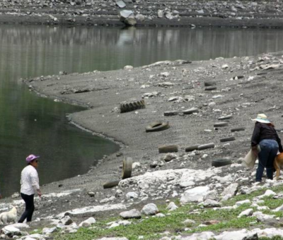 Infructuosas labores para sanear el Río Atoyac. Foto: Julio César Martínez | El Sol de Puebla