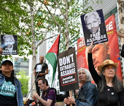 Protesta frente al edificio del Ministerio del Interior de Reino Unido contra la extradición del fundador de WikiLeaks, Julian Assange. Foto AFP
