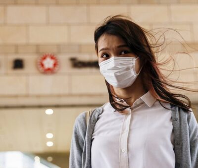 En Hong Kong, la activista prodemocracia Agnes Chow, de 24 años, forma parte de la generación de activistas de la "Revolución de los Paraguas" de 2014, que impulsó las protestas masivas prodemocracia en Hong Kong. (Especial)