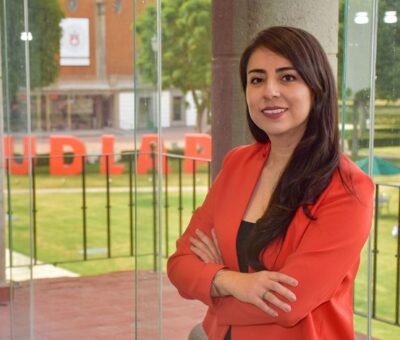 Viviana Elizabeth Zárate Mirón, egresada de la Licenciatura en Economía de la Universidad de las Américas Puebla (UDLAP)