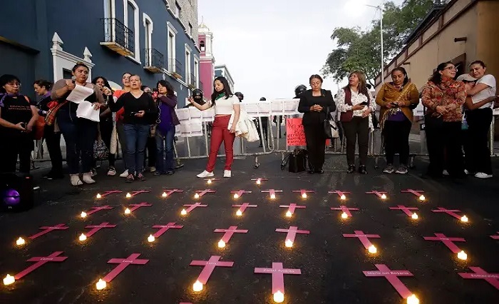 Marchan contra feminicidios y violencia vicaria en Puebla. Foto Agencia Enfoque