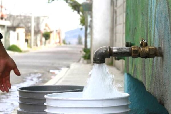 Servicio de agua potable en Puebla. Foto: Norma Marcial | El Sol de Puebla