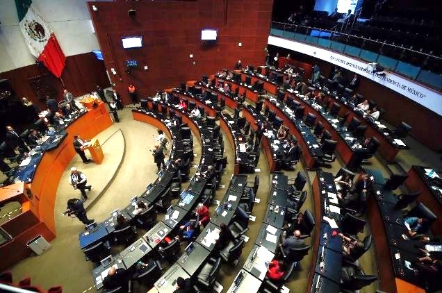 Durante una sesión en el Senado. Foto Cristina Rodríguez / archivo