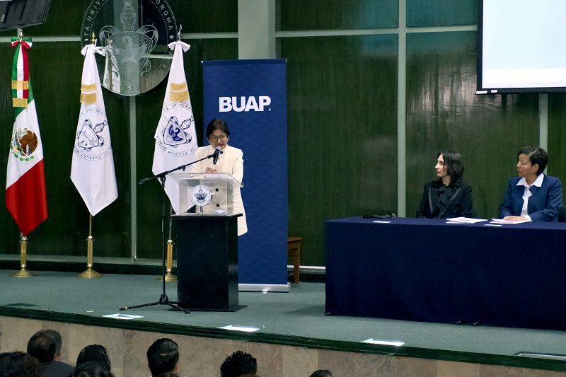 Refrenda la rectora María Lilia Cedillo Ramírez su compromiso con el ICUAP. (BUAP)