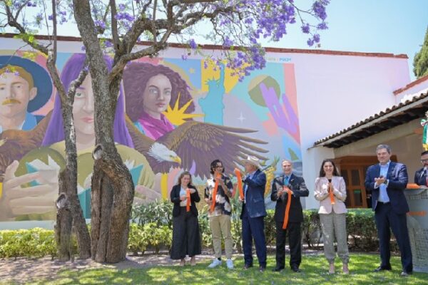 La UDLAP realiza mural conmemorativo al bicentenario de la relación bilateral entre México y Estados Unidos. (UDLAP)