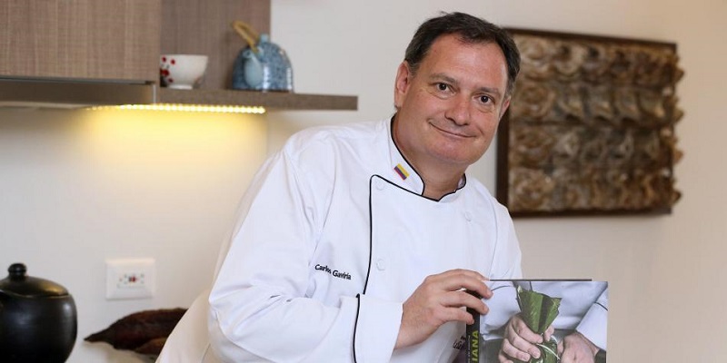 Chef Carlos Gaviria: El autor del mejor libro de cocina para profesionales del mundo rescata las técnicas locales. Foto: Claudia Rubio / EL TIEMPO