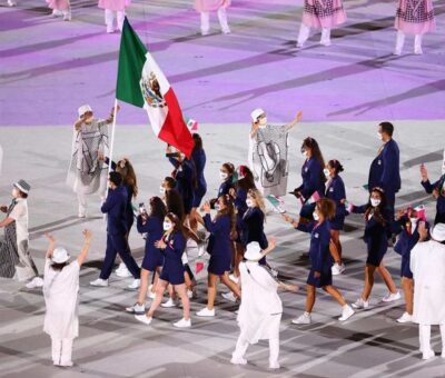 Gaby López y Rommel Pacheco portaron la bandera mexicana (Foto de Reuters)
