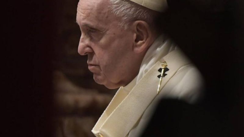 El Papa insta a la Iglesia a reconocer sus "errores" en los casos de abusos a menores. (EP)