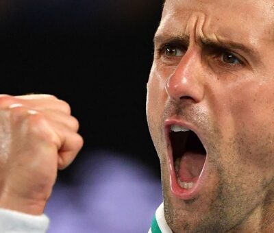 Djokovic, en la final del Open de Australia de 2021 contra Medvedev. Foto: PAUL CROCK (AFP)