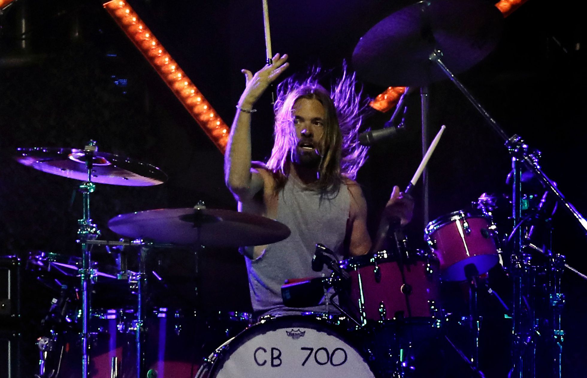 El baterista Taylor Hawkins, durante su actuación en el Lollapalooza de 2022. JAVIER TORRES (AFP)