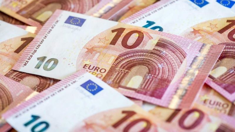 El Banco Central Europeo (BCE) fijó el cambio de referencia del euro en 1.0177 dólares. (Especial)