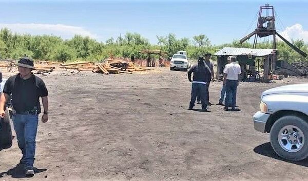 Nuevo accidente minero deja atrapados 9 mineros de Sabinas, Coahuila Autoridades federales y estatales realizan trabajos de rescate de mineros en Sabinas. (Especial)