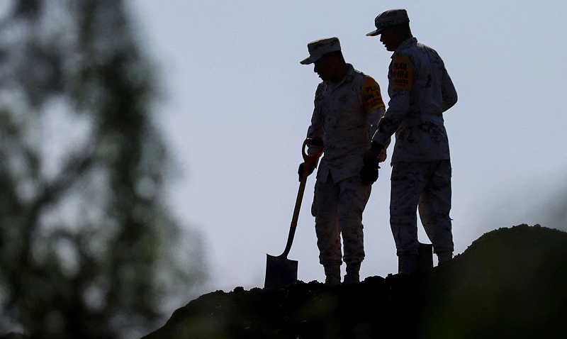 Se mantienen atrapados 10 mineros, tras derrumbe de mina en Sabinas. Foto: RENÉ ARELLANO