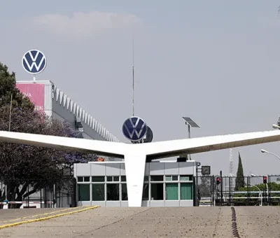 Volkswagen anuncia inversión para ampliar planta en Puebla. Foto / Agencia Enfoque