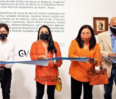 Inaugura la rectora Lilia Cedillo Ramírez junto con los hijos y familiares del fallecido artista la exposición “Huellas en el Tiempo” (Especial)