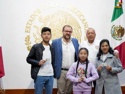 El Instituto Nacional de Migración de México entregó documentos migratorios a Lilian Paredes y a sus hijos. (INM). El Universal 