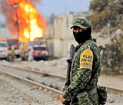 Militar resguarda toma clandestina de gasolina | México 2021. Foto / Agencia Enfoque